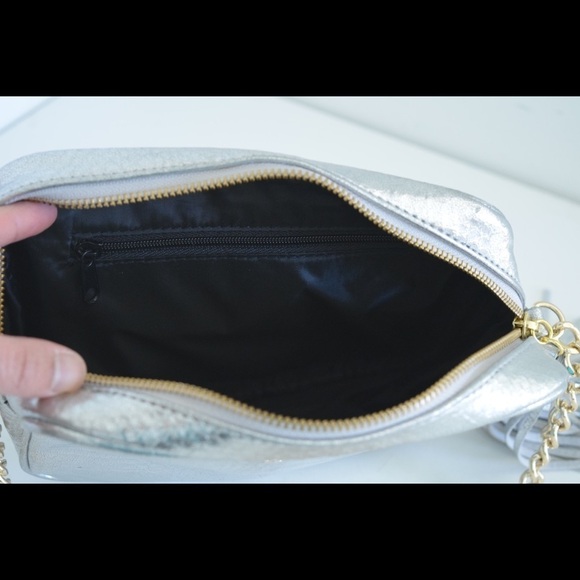 Victoria’s Secret cross body bag - Picture 5 of 8